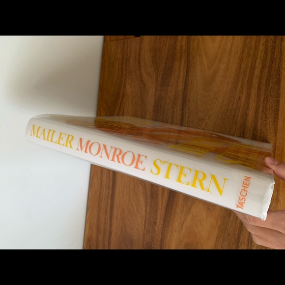 Marilyn Monroe Norman Mailer Book - Picture 4 of 8